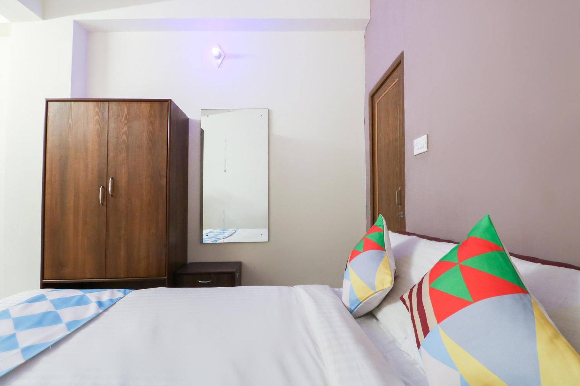 Hotel O Adri Hotels Near Dum Dum Metro Station Luaran gambar