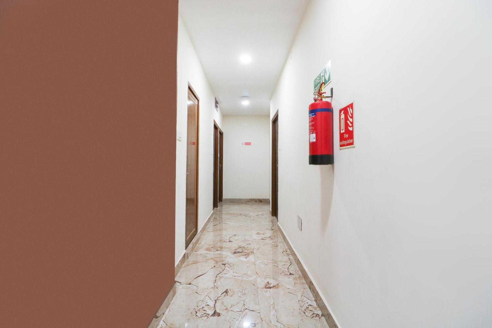 Hotel O Adri Hotels Near Dum Dum Metro Station Luaran gambar