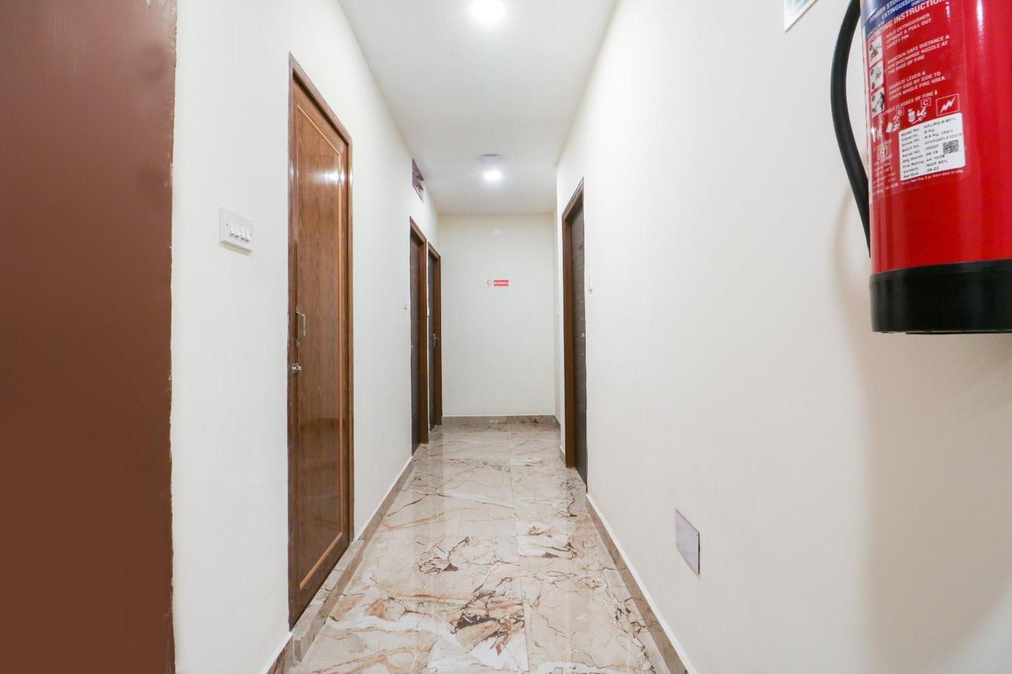 Hotel O Adri Hotels Near Dum Dum Metro Station Luaran gambar