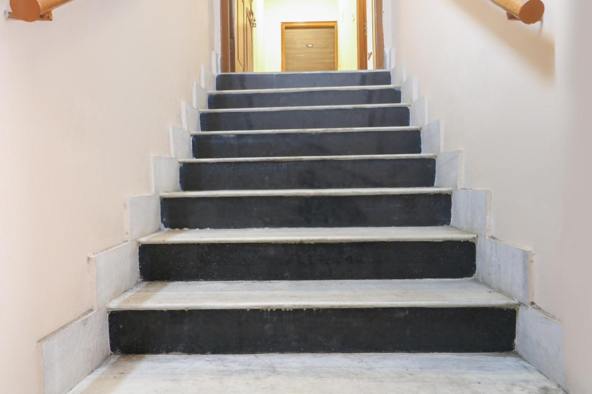 Hotel O Adri Hotels Near Dum Dum Metro Station Luaran gambar